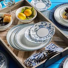 Veranda 18 Piece Dinnerware Set