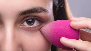 use a beauty blender makeup sponge in