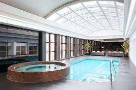 melbourne hotels with in room hot tubs