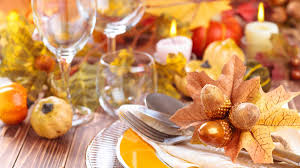 Las decoraciones de fruta de acción de gracias son de color naranja brillante y marrón oscuro, que son los colores auténticos del otoño. Hermosas Decoraciones Con Hojas Secas Para El Hogar Mamaslatinas Com