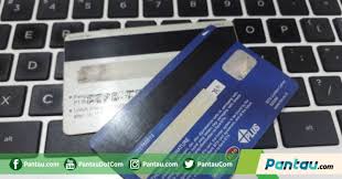 Di mana kartu debit tersebut nantinya bisa digunakan untuk melakukan transaksi di mesin atm dan mesin edc. Awas Bisa Fatal Jika Garis Hitam Di Kartu Debet Rusak