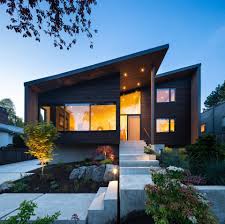 house in north vancouver by blackfish