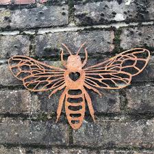 Bee Wall Plaque Rust Metal
