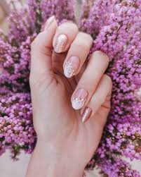 10 chic wedding nail designs for the
