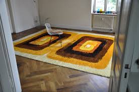 Weitere ideen zu teppich, einrichten und wohnen, teppich flach gewebt. 60 70er Jahre Teppich Doublesun Teppiche 60er 70er Popdesign Skandinavisches Design Wohnstudio Weingart