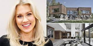 Den svenske bloggeren nekter å møte kritikken. Blondinbellas Nya Lyxhus For 30 Miljoner Stoppa Pressarna Kandisar Kandisnytt Hant Extra Se Hor Noje