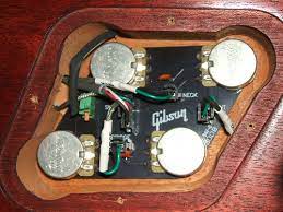 Each circuit displays a distinctive voltage condition. Gibson S Pcb And The Case For Upgrading Pots And Caps My Les Paul Forum