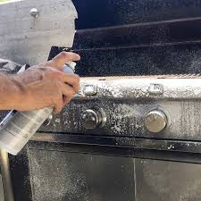 the best way to clean a gas grill