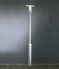 Stylish Modern Lamp Post For Garden Or