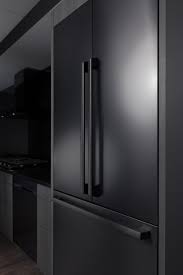 Samsung makes smart vacuums, laundry appliances and kitchen appliances, including refrigerators. Samsung Adds Wi Fi To Its Newest Kitchen Appliance Line Cnet