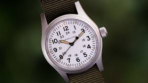 Diametro di 50 mm, datario, carica manuale. Hamilton Khaki Field Mechanical White Dial Watch Ablogtowatch