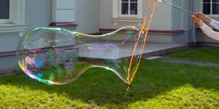 comment fabriquer des bulles géantes à