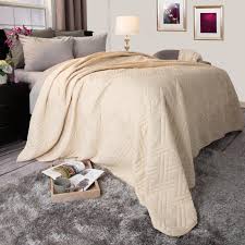 lavish home solid color bed quilt