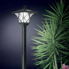 Ideaworks Solar Powered Led Yard Lamp With 5 Foot Pole For