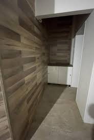 can you use laminate flooring on walls