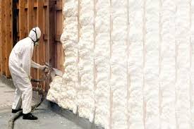 fiberglass insulation vs spray foam
