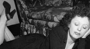Edith Piaf: vida aciaga y celebridad artística – Emporio de Ideas