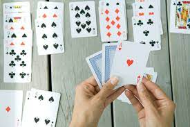 6 fun card games to play alone ene