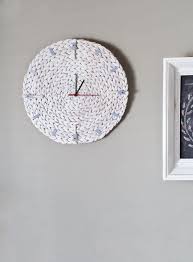 placemat to a minimalist wall clock diy