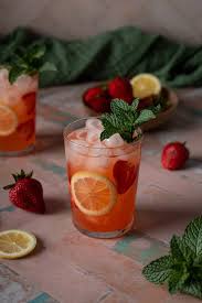strawberry lemonade vodka tail a