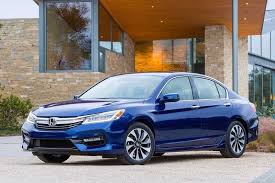 A suite of driver assistance features is also now available across the sedan lineup. New Honda Accord 2016 India Price Specifications Mileage