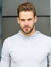 The best hairstyles for triangle faced men incorporate short sides and some length on top. 90 Best Hairstyles For Square Faces Looks To Try In 2021
