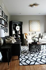 where to bold black and white rugs