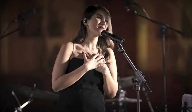 Image de Iran's judiciary opens case against female singer after viral 'imaginary' concert - ABC News