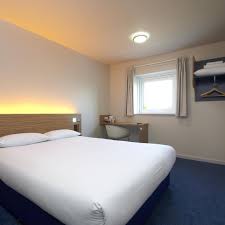 Travelodge locations & hours >. Hotel Travelodge Walton On Thames Elmbridge At Hrs With Free Services