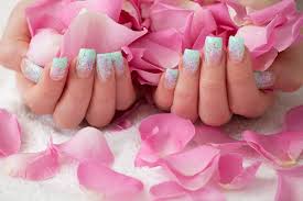 queen nails spa