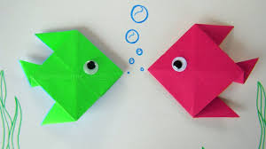 Schachtel falten anleitung schachtel basteln faltschachtel origami anleitungen geschenke heute zeige ich dir wie man eine schachtel falten kann. Origami Fisch Falten Mit Papier Basteln Mit Kindern Einfache Bastelideen Youtube