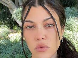 Kourtney Kardashian goes make-up free ...