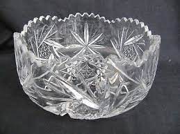 Crenellated Glass Fruit Bowl