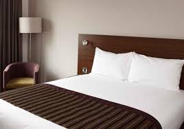 Public parking is available close to the hotel and internet access is available in public areas. Jurys Inn London Croydon From 49 Croydon Hotels Kayak