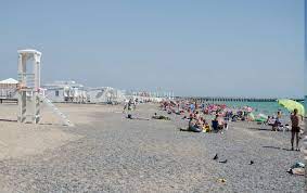 Песчано-галечный пляж Нивофедоровки. Фото Новофедоровки