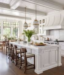 pros and cons of white kitchen cabinets