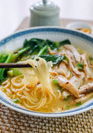 chinese en noodle soup 鸡汤面
