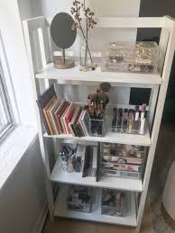beauty editor organized her makeup