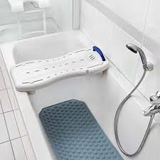 Milanoè l'uno e l'altra, una comoda vasca da bagno con sportello, è una doccia per anziani con seduta e fondo antiscivolo.… Asse Sedile Per Vasca Da Bagno Disabilinews