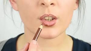 how to apply lip liner with pictures