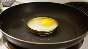 Resep telur dadar padang, olahan telur unik yang diakui citarasanya. Tips Unik Membuat Telur Mata Sapi Bulat Sempurna Kumparan Com