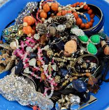 3 lb costume jewelry grab bag lot for