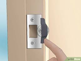 3 Ways To Hold A Door Open With A Coin