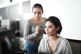 how to start a freelance makeup artist