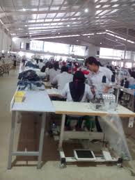 Pabrik / fasilitas produksi indofood terletak di sejumlah wilayah sesuai divisi produksi yang dihasilkannya termasuk salah satunya di palembang. Aktivitas Bagian Sewing Di Idustri Garment Manufacture