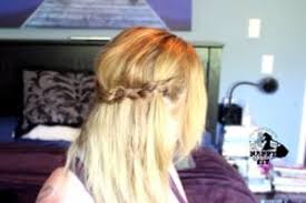 And it's easy to diy, to boot! 3 Short Hair Braided Hairstyles Video Tutorial Relatable Motherhood Jannine Mackinnon