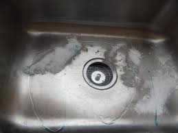 how to clean a snless steel sink and