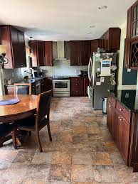 kitchen floor and cabinet color