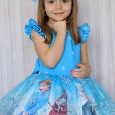 Изключително дългия шлейф завършва визията на роклята и ще превърне вашата малка принцеса в истинска елза. Doniceta Detski Rokli S Lyubimi Geroi Ot Doniceta Com Facebook
