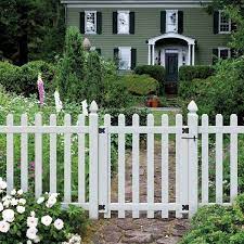 Veranda 3 1 2 Ft W X 4 Ft H White Vinyl Glendale Spaced Picket Fence Gate With 3 In Dog Ear Fence Pickets